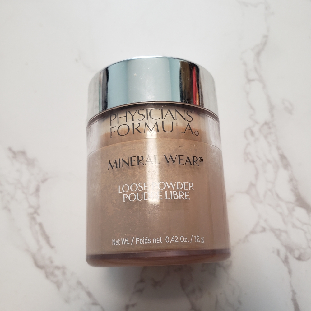 Physicians Formula Mineral Wear Loose Powder.